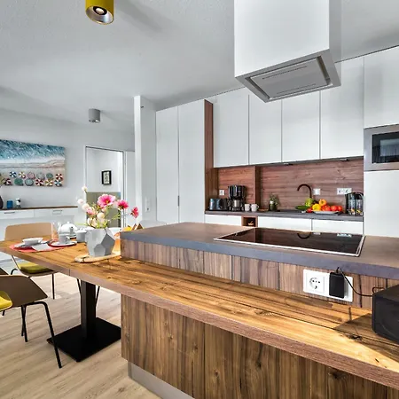 Boje No 8 Apartment